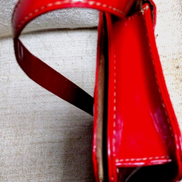 RED PATENT HANDBAG - Picture 6 of 6
